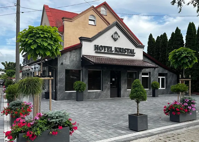 Hotel I Restauracja „Kristal”