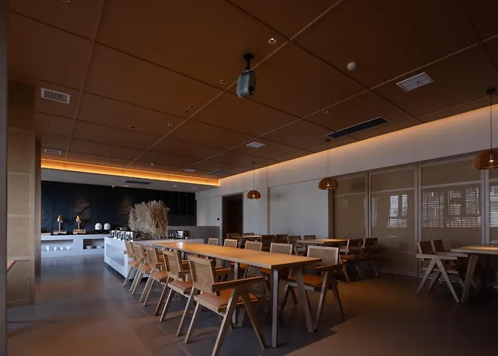 Yanyu Yunxi Resort Hotel 烟雨云兮酒店