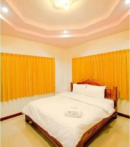 โรงแรมศศิธร บูทีค แอนด์ รีสอร์ท