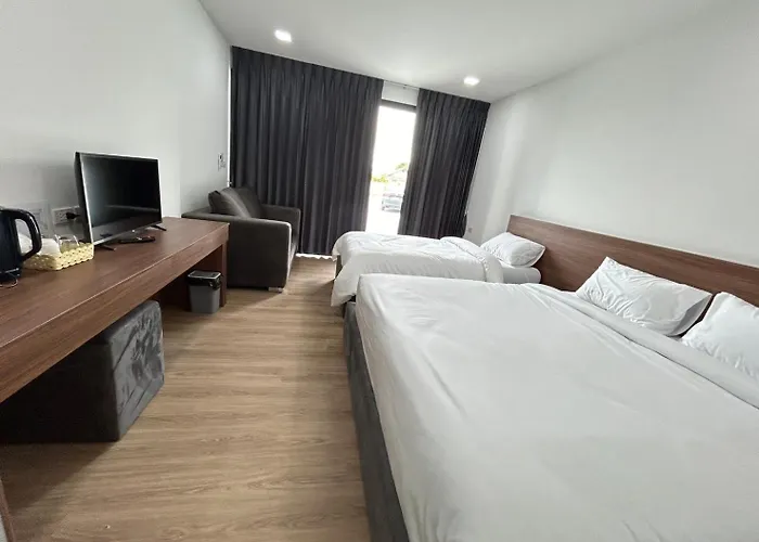 J&P Hotel Sriracha