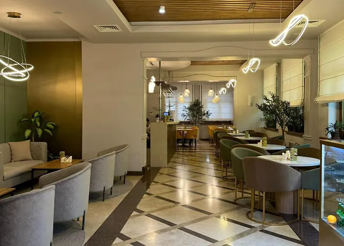 Golden Palace Hotel
