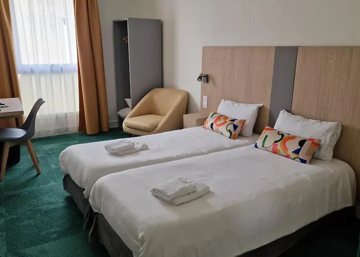 Logis Hotel Le Lion D'Or