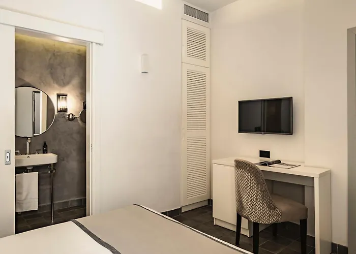 66 Saint Paul'S & Spa