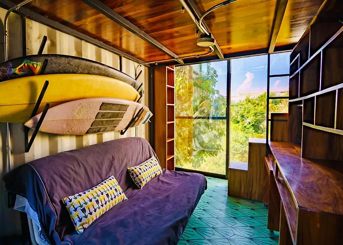 Cabane Container Hotel - Adults Only