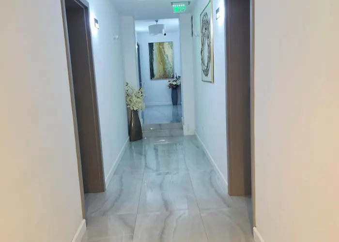 Hotel B4
