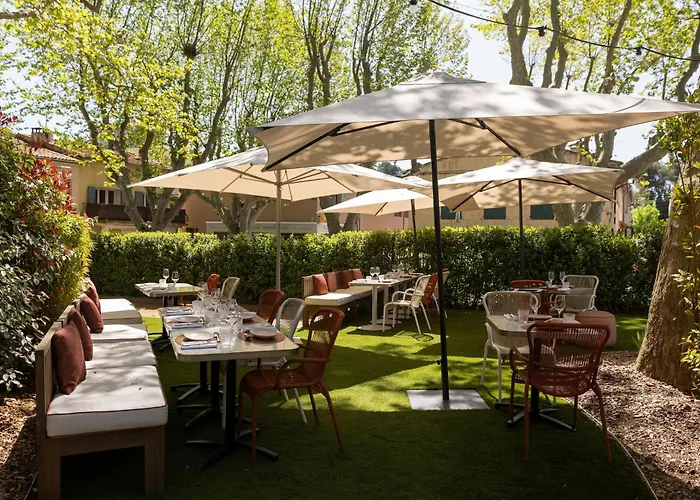 Hôtel et Restaurant La Bastide Bourrelly - Mathias Dandine