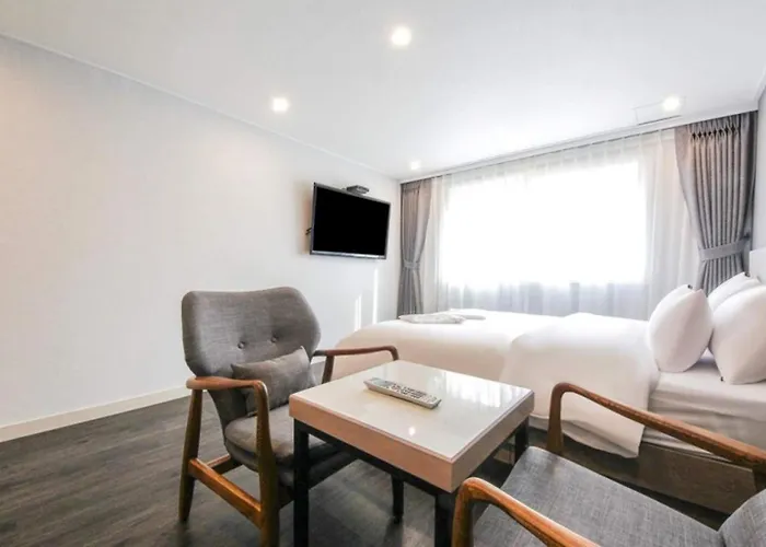 Anyang Illowa Hotel