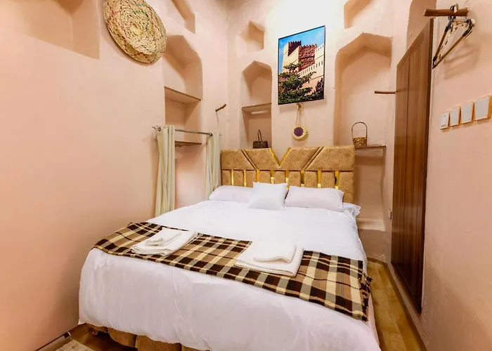 Manazil Inn نزل المنازل