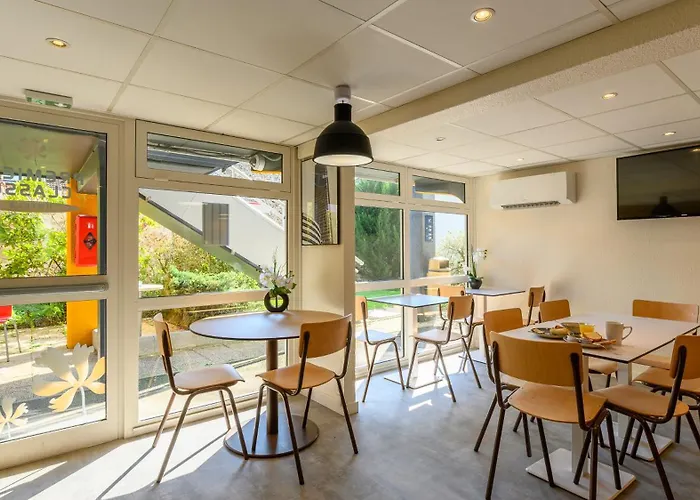 Premiere Classe Versailles - Saint Cyr L'Ecole