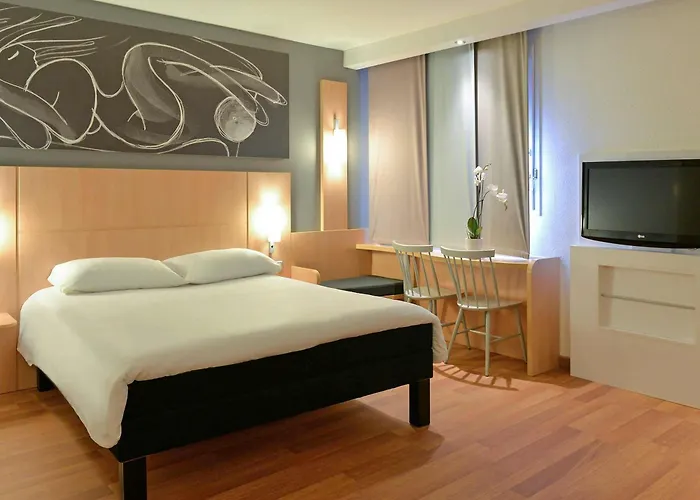 ibis Macon Sud Crêches