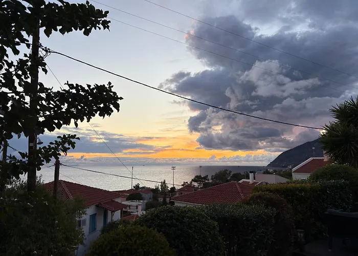 Sandy Bay Hotel