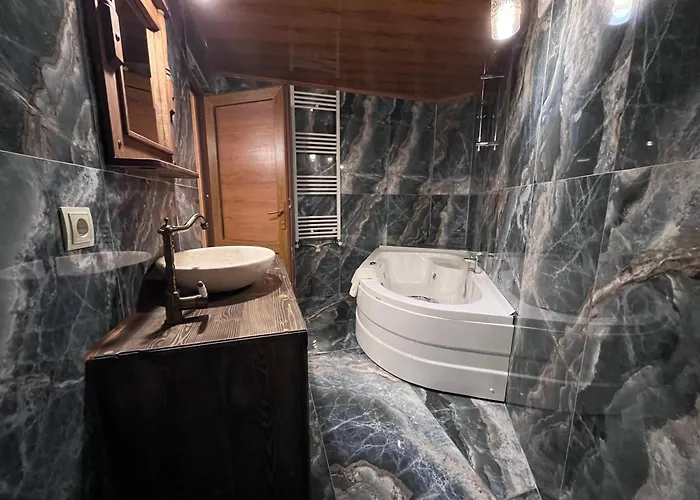 Falcon Cave Suites