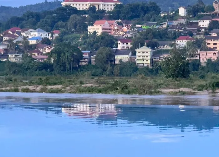 Chiangkhong Teak Garden Riverfront Hotel