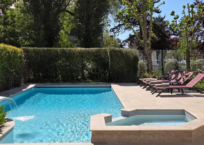 Villa Augeval Hotel De Charme & Spa