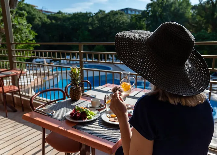 Kristal Hotel