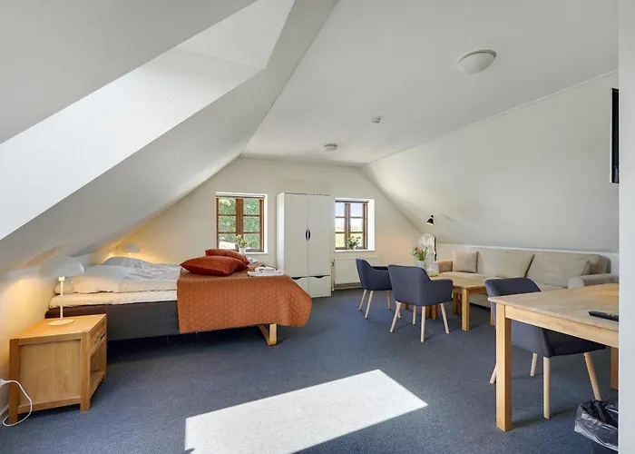 Skjoldbjerg Garnihotel