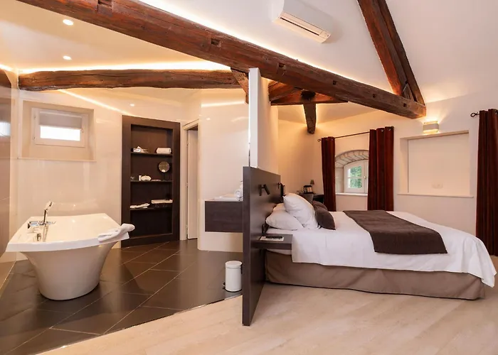 Chateau Du Mont Joly