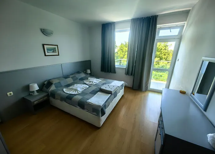Nushev Hotel
