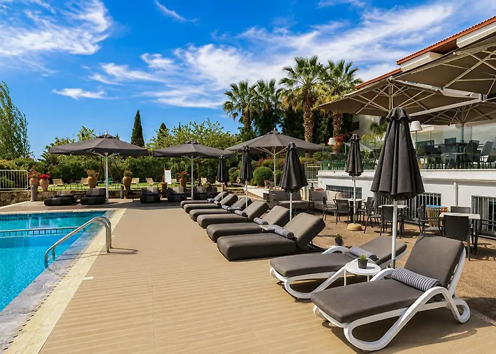 Droushia Heights Hotel