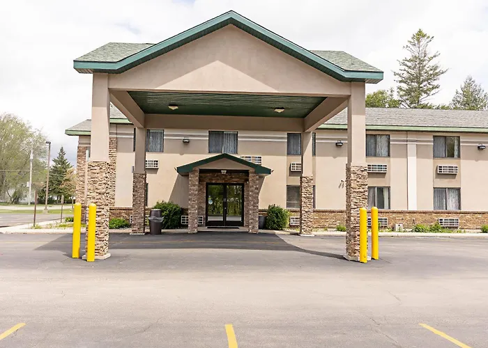 Quality Inn & Suites Marinette