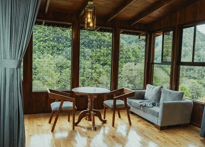 Lauraceas Lodge