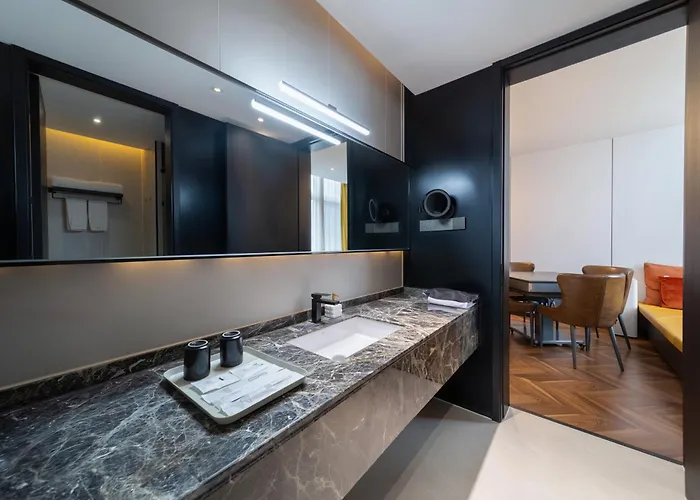 Heonic Art Residence & Suites丨 Signature Family Suites - Free Laundry Luggage Storage -24H Front Desk - Cat Cafe