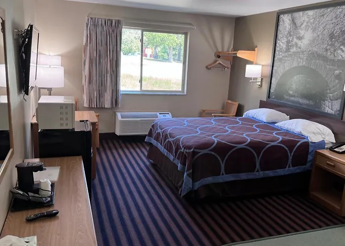 Northwoods Inn And Suites