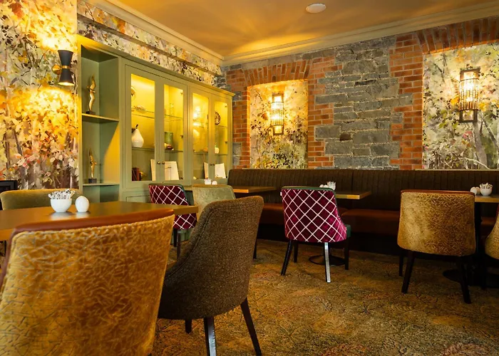 Falls Hotel & Spa
