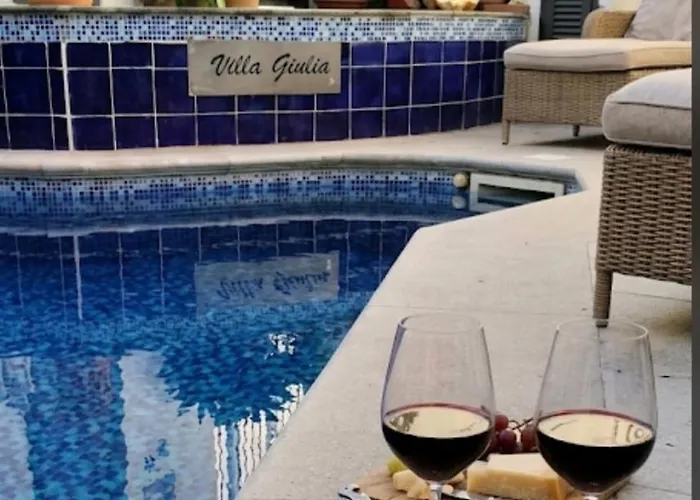 Villa Giulia - Vesuvian Guest House Boscotrecase