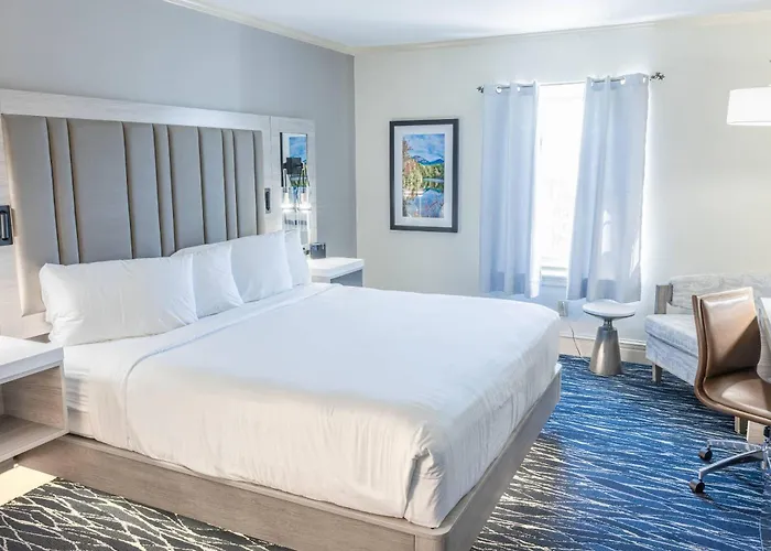 Inn On The Square, An Ascend Collection Hotel