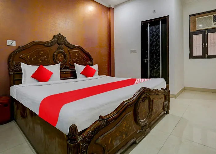 Hotel O Guru Ji Residency