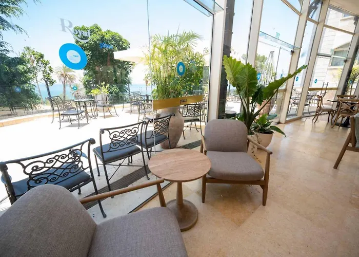Royal Plaza Hotel