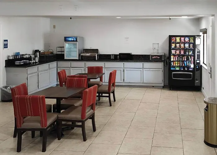 Rodeway Inn & Suites Rancho Cordova - Folsom