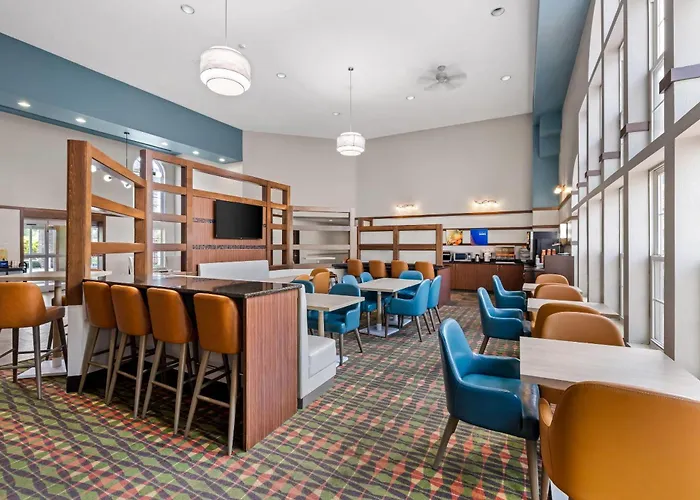 Comfort Inn & Suites And Conference Center