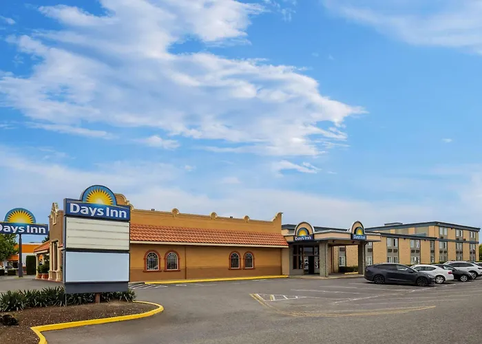 Days Inn By Wyndham Mt. Vernon