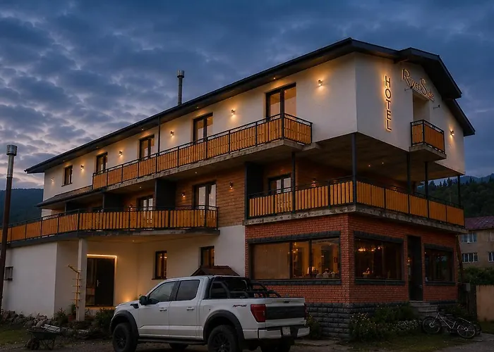Hotel "Riverside Mestia"