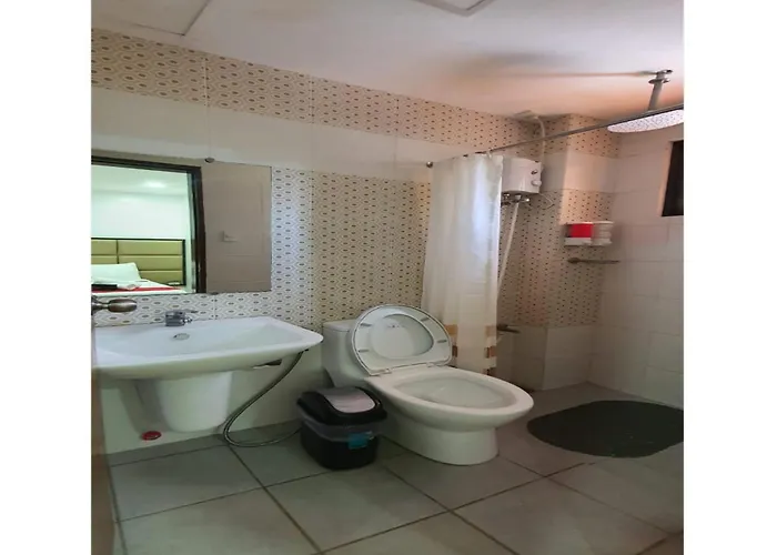 Oyo 869 Jnv Dream Hotel