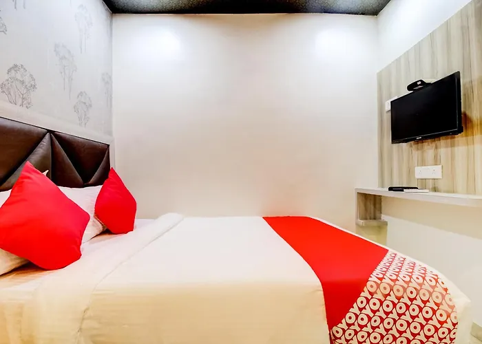 Oyo Flagship Hotel Qubic