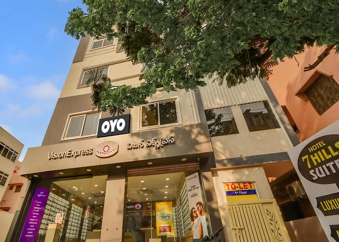 Super Collection O Hills Suites