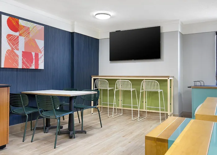 Spark By Hilton Edmundston