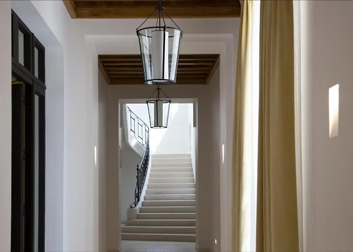 College des Doctrinaires, Hôtel, Résidence et SPA
