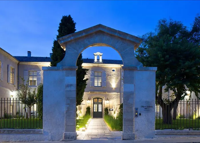 College des Doctrinaires, Hôtel, Résidence et SPA
