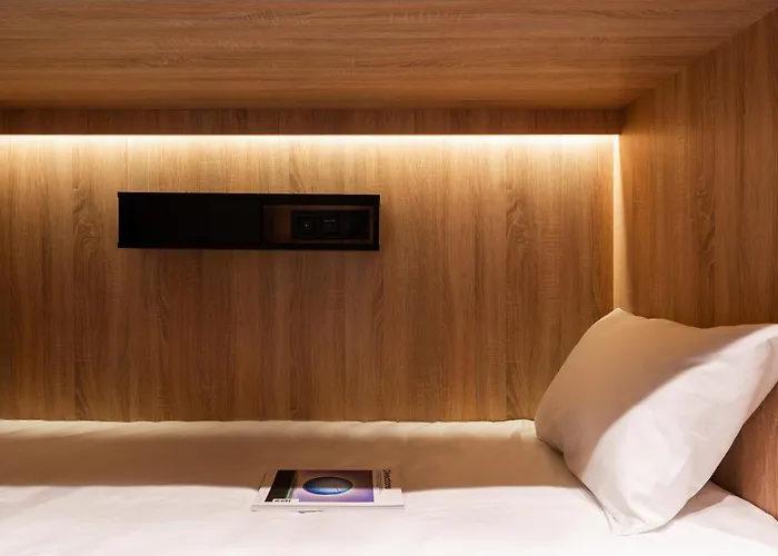 Globe Runner Rooms & Dorms