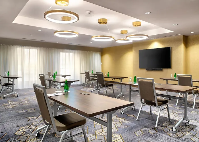 Crowne Plaza Toronto Airport By Ihg
