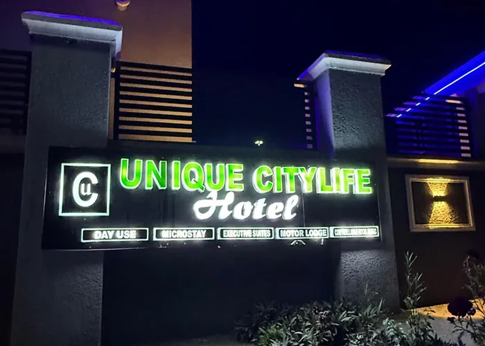 Unique Citylife Hotel