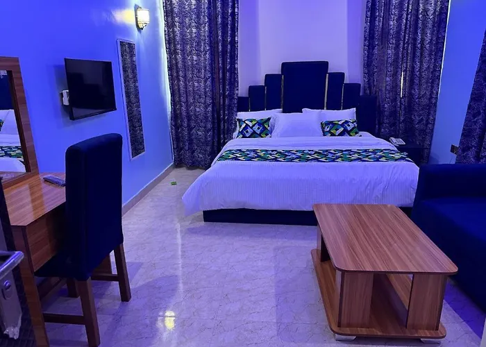 Unique Citylife Hotel