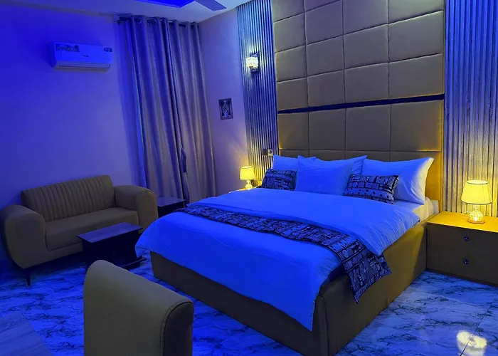Unique Citylife Hotel