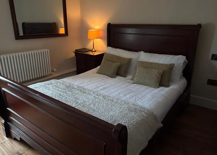 Cross Hands Hotel