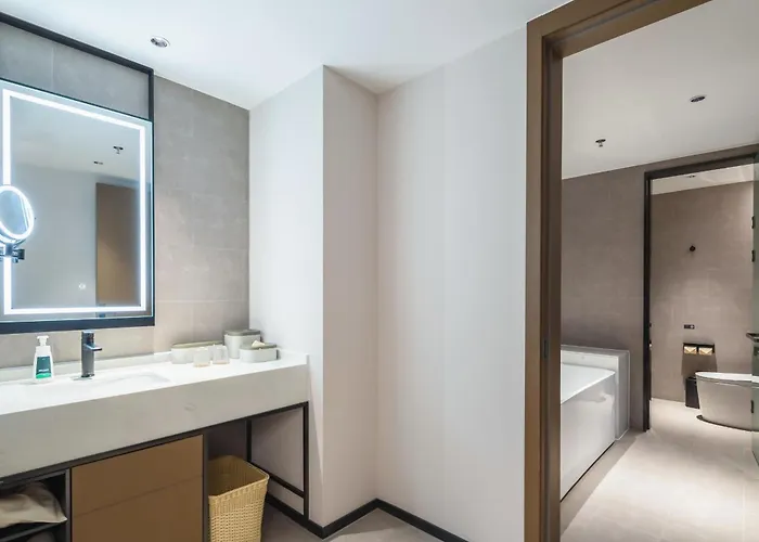 Atour Hotel Urumqi Hongshan Park Yangzijiang Road