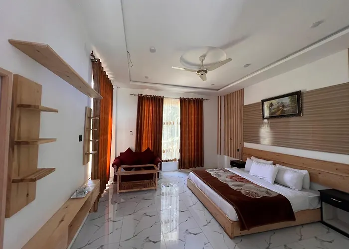 Relax Cottages & Resort Kalam